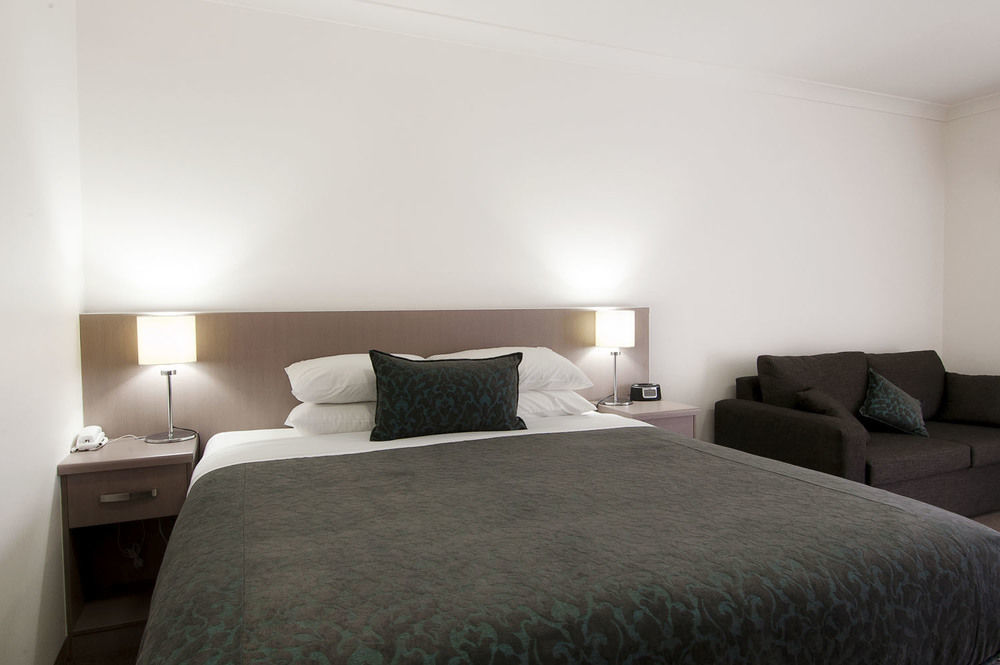 Loxton Community Hotel Motel Екстер'єр фото