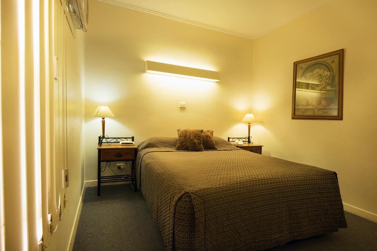 Loxton Community Hotel Motel Екстер'єр фото