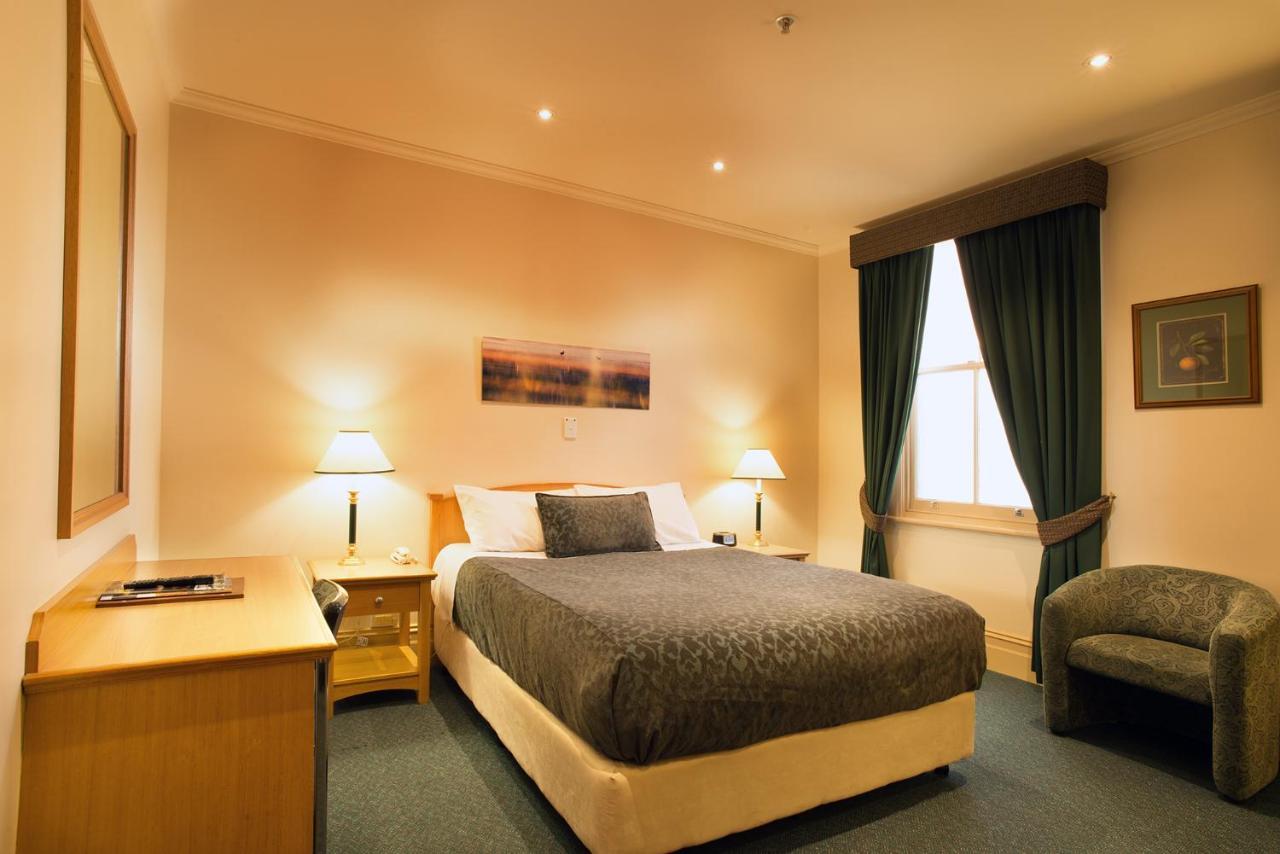 Loxton Community Hotel Motel Екстер'єр фото