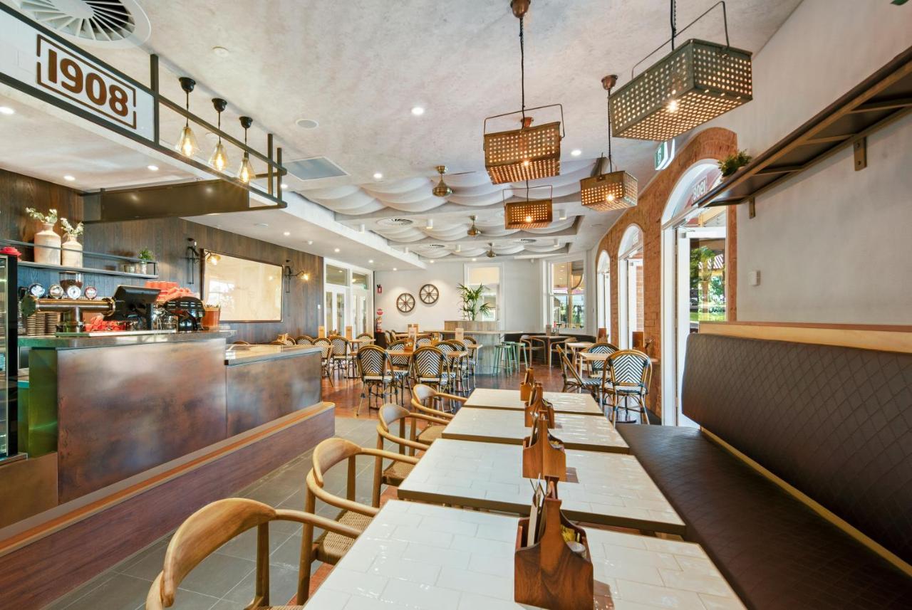 Loxton Community Hotel Motel Екстер'єр фото
