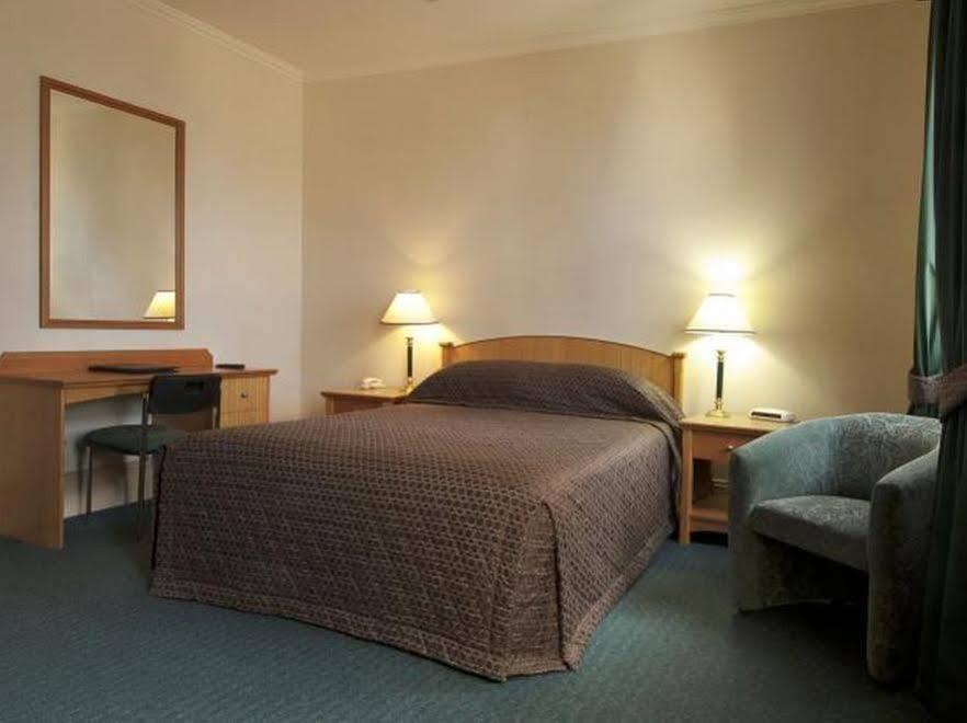 Loxton Community Hotel Motel Екстер'єр фото